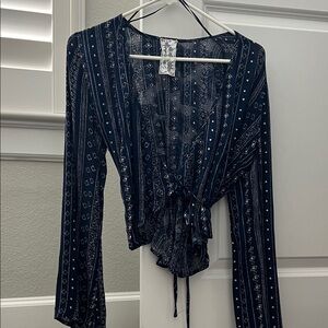 Sadie & Sage Navy Blouse with White Accents